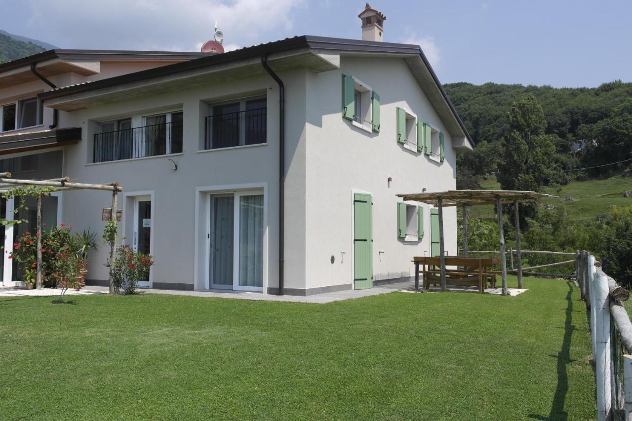 Agriturismo Fattoria Monte Baldo Vista Lago Caprino Veronese Buitenkant foto