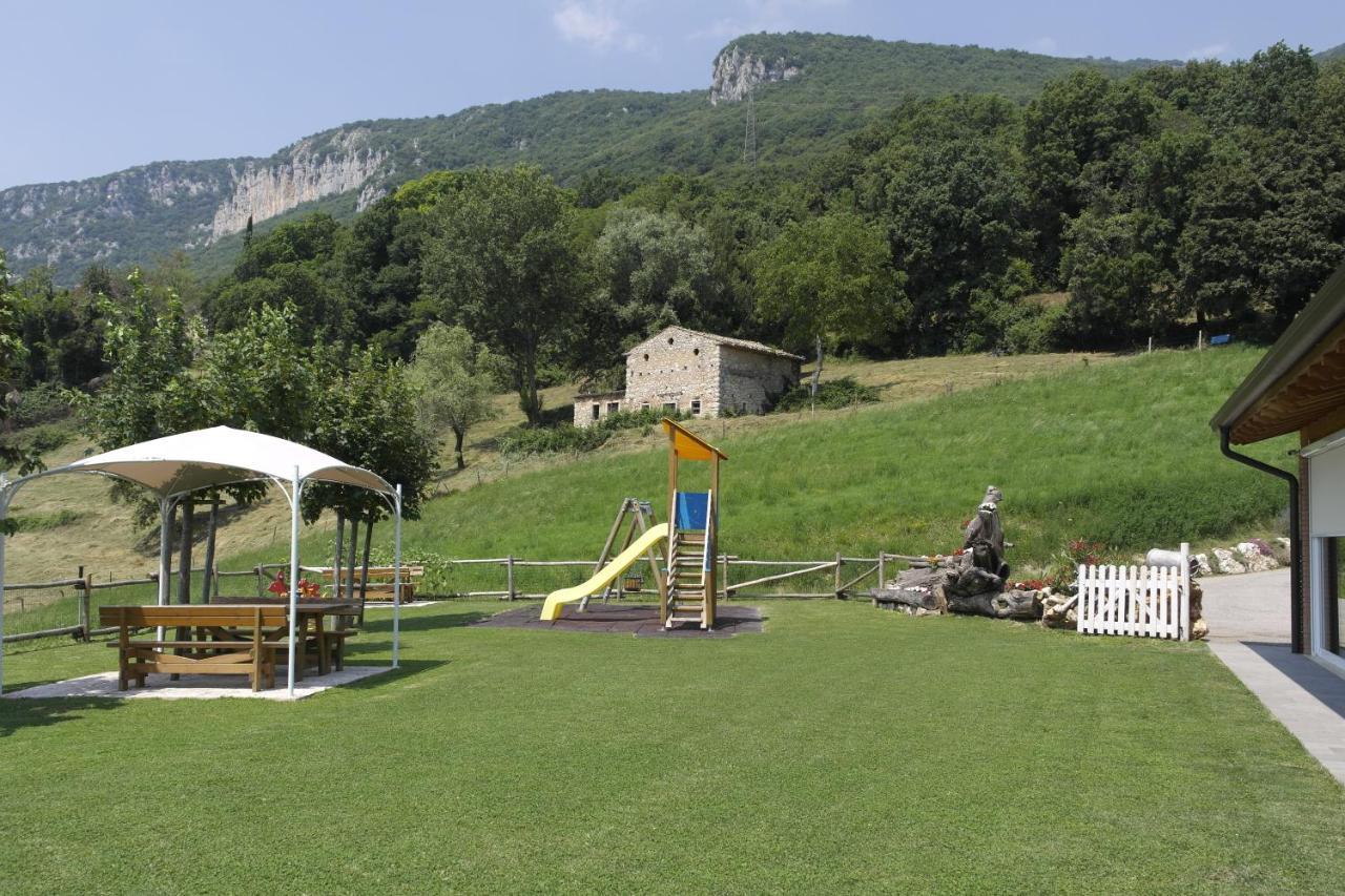 Agriturismo Fattoria Monte Baldo Vista Lago Caprino Veronese Buitenkant foto