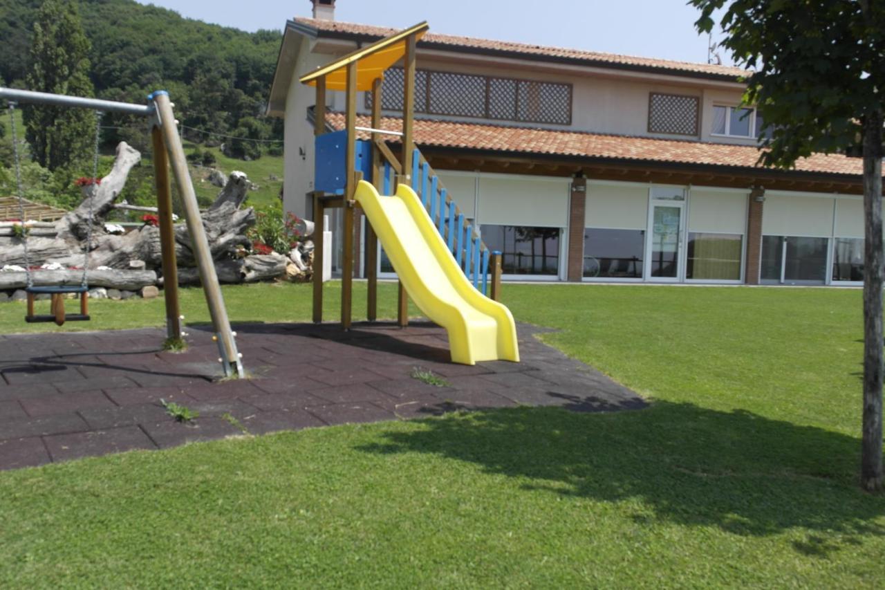 Agriturismo Fattoria Monte Baldo Vista Lago Caprino Veronese Buitenkant foto