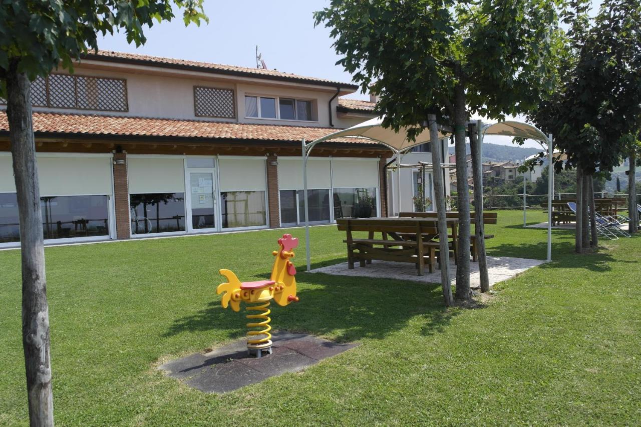 Agriturismo Fattoria Monte Baldo Vista Lago Caprino Veronese Buitenkant foto