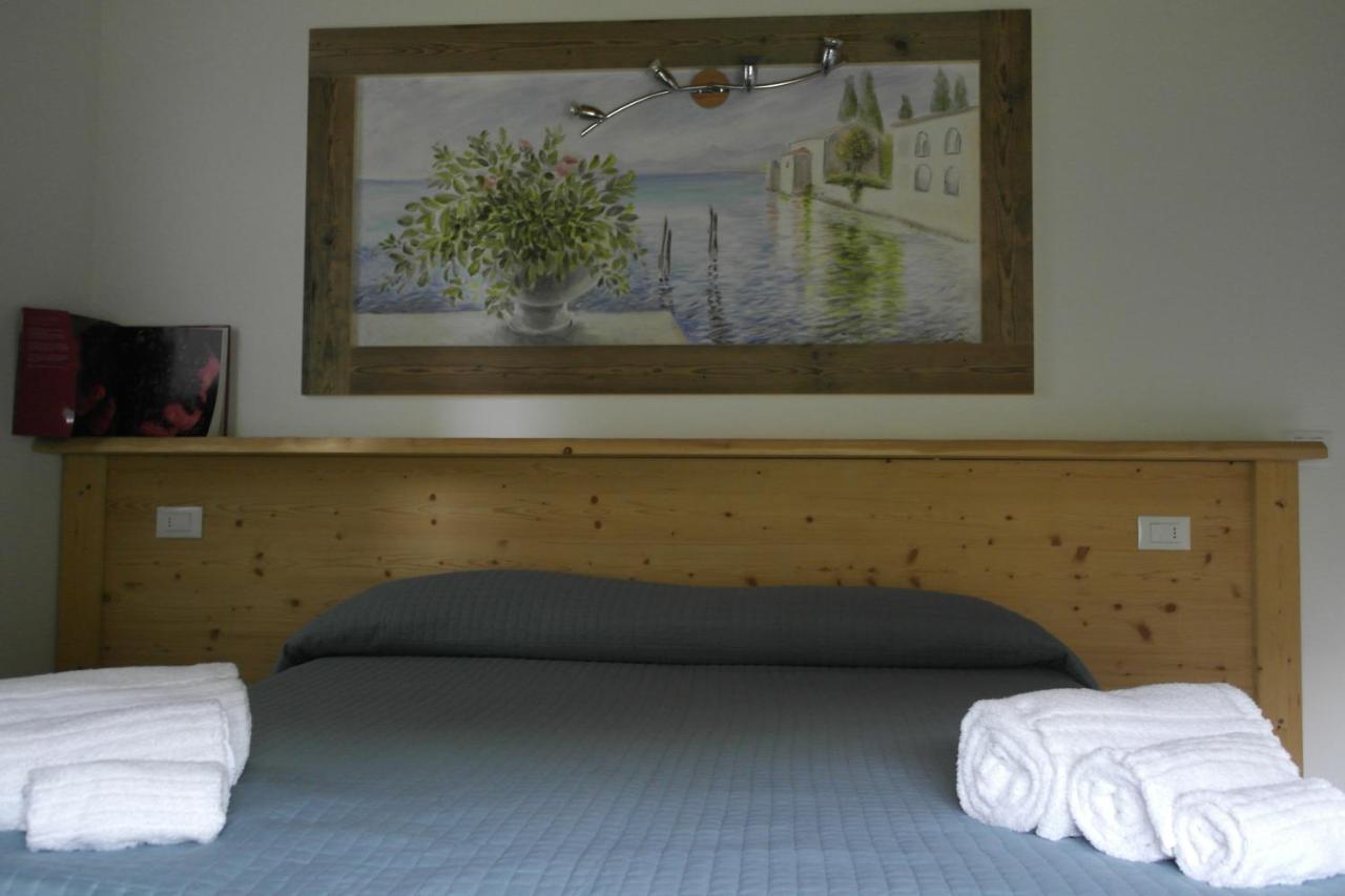 Agriturismo Fattoria Monte Baldo Vista Lago Caprino Veronese Buitenkant foto