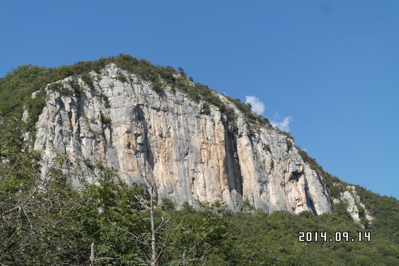 Agriturismo Fattoria Monte Baldo Vista Lago Caprino Veronese Buitenkant foto
